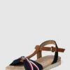 Tom Tailor Sandalen Mit Brand-Applikation - Marineblau -Guesi Bekleidung Geschaft 91b5cca56d33gjaj8op3gjai6orj4ipo68s4ukqja0r52ci4ah832jid8d7l2ka59sskuh9n955kei2m9so66d9hc4q3ior46sq3cd9kc8qjgo9hc9j6ap1gccsjee1mckom4e0