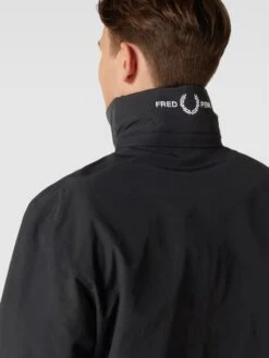 Fred Perry Jacke Mit Label-Stitching - Schwarz -Guesi Bekleidung Geschaft 94sjigpg854kic9j61b3cgq3658j0cq99p24ulhg9t7jggpg918kiii58lb4qk2g6184gl1k9t2kmhi79l3jephk6ks3gdhnccpm8ohk6ormae1h65hm4opoccq3eohi6ti66pg