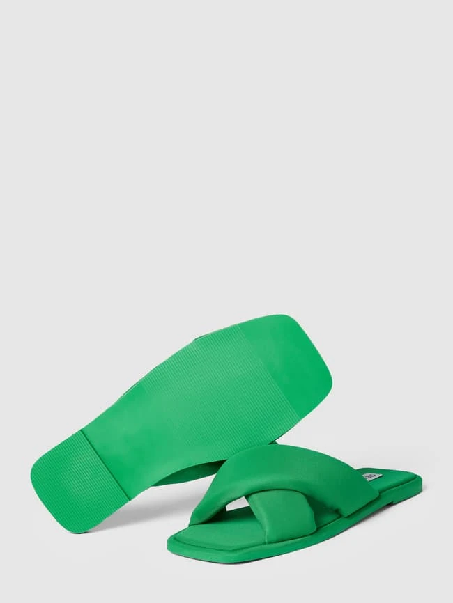 Steve Madden Pantoletten Mit Breiten Riemen Modell 'DIXIE' - Grün 7 Steve Madden Pantoletten Mit Breiten Riemen Modell 'DIXIE' - Grün – Bild 5
