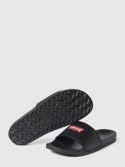 Levi’s® Acc. Slides Mit Label-Detail Modell 'JUNE BATWING' - Schwarz -Guesi Bekleidung Geschaft 958kij2c8h44qca9614l4lae8p9keh266h854li284rjckaj850l0jid9cskgkph9d75ahai617j0hq3853m4cpk60qmaohpc9i66phk69hmceb4cgrm2cj3ckom2cj3ckrjgog