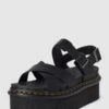 Dr. Martens Sandalen Mit Plateau-Sohle Modell 'Voss' - Schwarz 1 Dr. Martens Sandalen Mit Plateau-Sohle Modell 'Voss' - Schwarz -Guesi Bekleidung Geschaft 95a4ii9mah8k4ipm8p9j0da28t5l8jqm992j8kq89l3kgl9kap94ohi5894jecic8h554j1m9p956cq8a4o3cohoc8o3gc346go32e1k6ph3eoj56kq68oj5cgoj6pb161ijid0