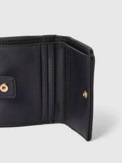 Guess Portemonnaie Mit Label-Applikation Modell 'ABEY' - Schwarz -Guesi Bekleidung Geschaft 9924ok9ha8r4eli9a9558jac8pa34cij8h34ueaga51j4hq49ks4cd2c6h0kmja39p456dag61b38cqkal3map9k6him2e9ocko34phkcoojcoho6hgjachoc8oj4phgckrm2oo