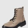 Tom Tailor Boots Mit Schnürverschluss - Beige -Guesi Bekleidung Geschaft 998j0dpo9p0k2hic9opl0h9n9p832c2i8l65aghj84qjajq16pa5ai22998jachi64r5akiga5a3gha8993jce1o6co38chg61hjeo9k75j64ob260q6aopjc9j32cpl75gj0c0