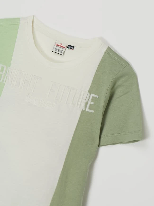 VINGINO T-Shirt Im Colour-Blocking-Design Modell 'Holt' - Offwhite 4 VINGINO T-Shirt Im Colour-Blocking-Design Modell 'Holt' - Offwhite – Bild 2