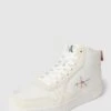 Calvin Klein Jeans High Top Sneaker Mit Label-Details Modell 'BASKET' - Beige 2 Calvin Klein Jeans High Top Sneaker Mit Label-Details Modell 'BASKET' - Beige -Guesi Bekleidung Geschaft 9d74ej238l0l4hqb8p6kkhif897jic9l8t53gi24ah43ejqk75648ci89p852jie6l430kie6gs44ki89ko6apb374p3ad3271j3edhkcli30e9m6hhj4dr1clj3ad9k74rjie8