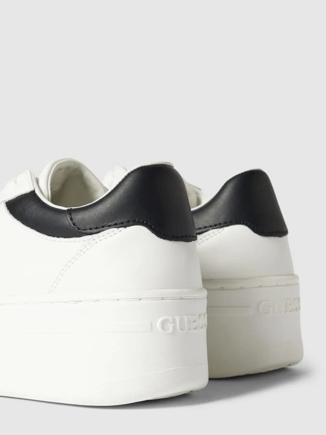 Guess Plateau-Sneaker Mit Label-Details Modell 'LIFET' - Weiß 5 Guess Plateau-Sneaker Mit Label-Details Modell 'LIFET' - Weiß – Bild 3
