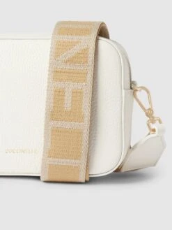 Coccinelle Umhängetasche Mit Label-Details Modell 'TEBE' - Weiß -Guesi Bekleidung Geschaft 9d858g9j8ta54h2a6cp46h1p90qlcj9lakq30cqf9srj8lib9os4ueai6ksj6c1iap84ijqc9d2l8iik8l3jic1g6di30d9k6oom8opkccqjge366sr6ccr36csm4c1m60r6ac0