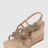 ALMA EN PENA Wedges Mit Ziersteinbesatz - Beige 2 ALMA EN PENA Wedges Mit Ziersteinbesatz - Beige -Guesi Bekleidung Geschaft 9d9j0ci2a54j2kab99936dqm8d736h2ma56kocqd9h14ec2f956kii226laj2hia6p6j6di5895jghpl9d3m2p9g6krjie9m71i3aphk6gq3cohi6os3iob56srm4chj6gp64dg
