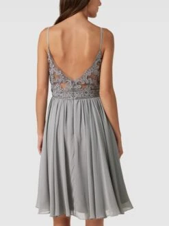Luxuar Cocktailkleid Mit Zierbesatz - Silber -Guesi Bekleidung Geschaft 9da4od9i8p258ia4a56k8dphad756dil68ok8dam8gojih2h610l6hqh6ko5akqkacs4klaa8p952kqg8so38d9p6gr66p1k74s3ic1k6grm4e326or3gcb6cgoj0or1cgo64e0
