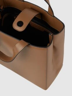 LIEBESKIND BERLIN Tote Bag Mit Verstellbarem Schulterriemen - Camel -Guesi Bekleidung Geschaft 9h2kodig6d4j0j2h9p930dpjad4kgja5612jgiaiacr5cj2a8sokedqm60p4aeak6crj2ea9ad54mlhm8l3jep1i60s6ac1i6dhj8ohk6csjee1g6sqmad31coq3edr6c4qj8d8