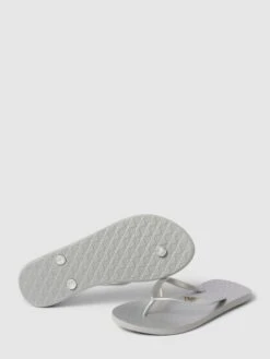 Roxy Zehentrenner Mit Label-Applikation Modell 'VIVA' - Silber -Guesi Bekleidung Geschaft 9kr3cj256h4kegqba0q4khab74s3ik9h98rj4daa9d75ajil6l44gkpo8srkce1h8t33gda6915jeia168o30dho64q38d1j69hmaopk6him6e1i6op34o9ic8ojaeb6c9gj4p8