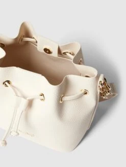 VALENTINO BAGS Bucket Bag Mit Label-Details Modell 'SEYCHELLES' - Offwhite -Guesi Bekleidung Geschaft 9l8kqjq99lb4mgq16l84sc288l44ciaca54kcc2d89530k2h8ssj2iic6goksjhg8l5jgc2aa0pj6g9l98o38d1hckp6ad34chijedhkcli6cohic5h66dhmccq68cr174oj6pg