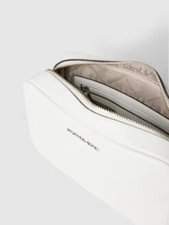 MICHAEL Michael Kors Umhängetasche Mit Label-Applikation - Weiß -Guesi Bekleidung Geschaft 9p2jaihl61532hag64p3ge236h83ghq8al85cci56os4qgqi6l3j2i2491554gpla113ac1ia954ilig88o36phnclj32d3469i62e1k6cs34ob460oj2pb4ccq6ap1ncphmac0