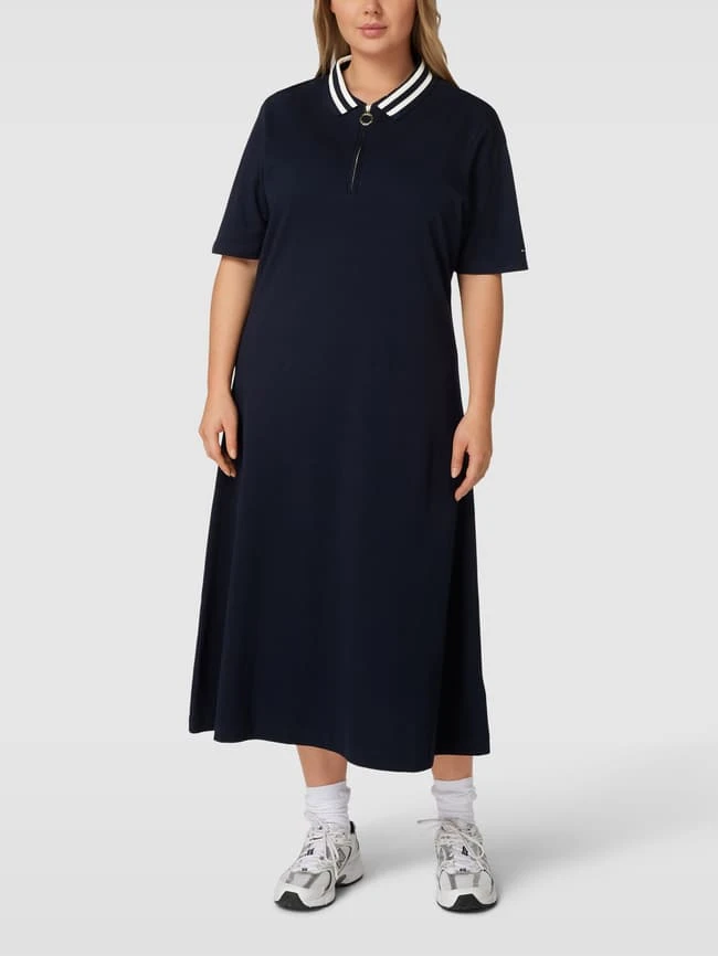 Tommy Hilfiger Curve PLUS SIZE Midikleid Mit Reißverschluss - Marineblau 3 Tommy Hilfiger Curve PLUS SIZE Midikleid Mit Reißverschluss - Marineblau