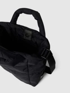 Marc O'Polo Umhängetasche In Stepp-Optik Modell 'DORY' - Schwarz 10 Marc O'Polo Umhängetasche In Stepp-Optik Modell 'DORY' - Schwarz -Guesi Bekleidung Geschaft 9sp52khi854jil1g655k8c1p6h6ksk9l8d7k4k2975938eada96kkhq874rkahq78t638dqf6gp3icie9oo38cpkcgs32chlcgq32c1k74qm6ob2cgq3cdj1ccpj2dpj6sr3ic0