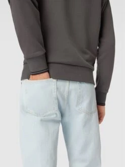 Fred Perry Sweatshirt Mit Logo-Stitching - Stein -Guesi Bekleidung Geschaft 9sq30li389552hal8p7l6d1o8hb34giaah85aii4ap74ahaj9pb3cd2ja9a38k239h1jgdhn91230dam9so64chg75ij4dr561hj0cpk68oj8ohk6cq62ohoc4q68cpl6phm4d8