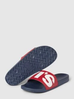Levi’s® Acc. Slides Mit Label-Print Modell 'JUNE' - Rot -Guesi Bekleidung Geschaft 9sql4i9l6gs38d22ad0k6khi955k8d1j9l9jae1jad1kokpp6lak2la56p44mdq890q5aii9a95lchph88o62dpl60qjce3370rm8dhkcor64e1m68sj2or6coqm4dj6copjido
