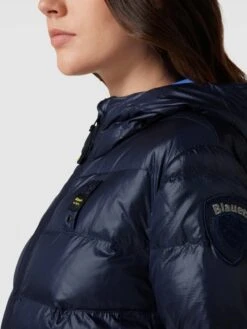 Blauer Usa Steppjacke Mit Label-Detail - Marineblau -Guesi Bekleidung Geschaft 9t14iha5656l6lai95a3ec1k61442g9l94p58j1j9d7jge26agokuha698r4ilhk8t4kccaa6tb4iiqm713m6ohk6sr3cdplcoq66o9kc8rm2ohkc8rj2d36cpgjcphj6kr34p0