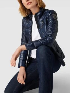 Blauer Usa Daunenjacke Mit Stehkragen - Marineblau -Guesi Bekleidung Geschaft a0q4oc9o9h34mjhl9d3kgki799a4uk2d914kee2560o46k9i8t44gcad9d138gqfagpkcla29so44la16h3j4dr66so30oj1copj8p9k64p6ce9kcdij8dpj70q32c9n6hi3ed0