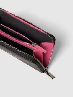 HUGO Portemonnaie Mit Label-Print Modell 'Love' - Schwarz -Guesi Bekleidung Geschaft a55kkd2bap6l2hqb68r4qgi465254e2j6ha4ijqi70r54iimad4k6kaiad14qjq274s34ipo8kr3edac9oo62e9lc9h66o9i6spj2e9k6hgjeoj2c8rm6ob36crm6o9m65ijco8