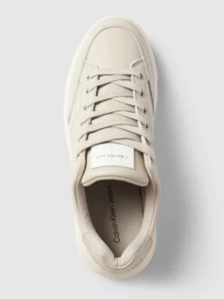 Calvin Klein Jeans Sneaker Mit Label-Details Modell 'CHUNKY' - Beige -Guesi Bekleidung Geschaft a8pksh1k95544gqd8l9k2kpk69636hqf9p7jgcic8haj2ea29cr56cqj8t7kah26acr4odq59p8l4k2g94o68cr5c9i3cdb6c8s66p1k64oj6eb661im6p1l6soj2cpk6dij2p8