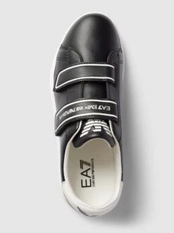 EA7 Emporio Armani Sneaker Mit Klettverschluss Modell 'CLASSIC STRAP' - Schwarz -Guesi Bekleidung Geschaft a8rkoh9ia54j8ea89tb4iead710l0di79l2j0h1j8h642jig9h246l22ap730ihh8oskchqc6575ae2k8t3m8dj5cko3idb56gpm2dhk6pj3coho74p6aohl6dh30phg61im2do