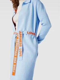 Emily Van Den Bergh Knielanges Kleid Mit Statement-Print - Hellblau -Guesi Bekleidung Geschaft a90k8jql85752lic8984mlaaacokgkq16994mg9pa57j8j2j8t5jgjpp852lce2l8l8j0ghp60o4ukad8so30e9k71i3adb661gj0c1k6kp62oj5ckrmap1h6krm6e3470r32c0