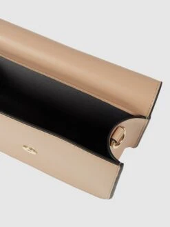 Seidenfelt Crossbody Bag In Leder-Optik Modell 'Nees' - Sand -Guesi Bekleidung Geschaft a9742iad64okmh9h9sq30c2e8gqkme2a8sr4aga995a4eli489842cqj69932ipk692j2hie91akqlhl9t3m4ob6cos34o9gcosm6c9k60pjae9o60pmcphp6srm6dj365imcc0