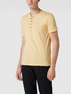 MCNEAL T-Shirt Mit Knopfleiste - Dunkelgelb -Guesi Bekleidung Geschaft a975ce229t3k6e2h891kei1ia8r52hpg751kiiq18crj8iim856ked1h71534h239os3eghp70s50cqb713m6dj370ojadpk70pj4o9k6orm8o9jc4r3cd3360s30c336co3ado