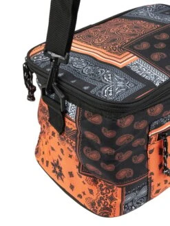 URBAN CLASSICS Kühltasche Mit Allover-Muster - Schwarz -Guesi Bekleidung Geschaft a9852ci66orl8gho6ha4mj9j913lali7a0r42dac6p3l2ea36h358dif9h64kcah8kq4sla5611kcjq79p3j0d1icorjaphp6or62dpk6gp34ob171gj2chg6dgm8dpkcpi66o8