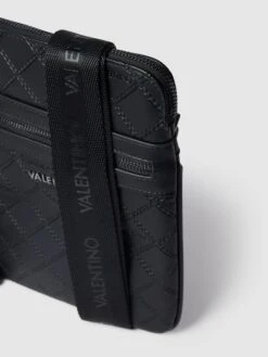 VALENTINO BAGS Umhängetasche Mit Label-Details Modell 'Gyoza' - Schwarz 7 VALENTINO BAGS Umhängetasche Mit Label-Details Modell 'Gyoza' - Schwarz -Guesi Bekleidung Geschaft a9a48ka19gpkihaba9b5alab9p53cgi59pb48c1na57jec1k68ol8ci16tak6dhp8t8lcg9o90ql0ghg6l3m8cj668sm6e9p71i32d9k6gq3aohg6tgjid3561gj2phnc9j66d8