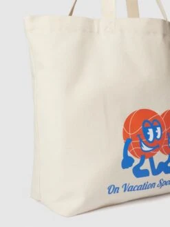 On Vacation On Vacation X P&C - Shopper Mit Label-Print - Weiß -Guesi Bekleidung Geschaft acolajqj9t8j6h27a91kodqg6cp4ccq68gpkediea0q3ika8ap144j9p91536k286cqk4l9iad450da49go3gc9ickp68e3368sm6phkcpgj6oj6cphjacr5cpj66ob6cgq3gdg