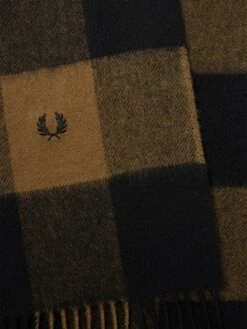 Fred Perry Schal Mit Karomuster - Schwarz -Guesi Bekleidung Geschaft acq4eham9h1l2ji49coked2965134cik75al0h1p8grl6i216kr54jpl6d156c9g6h242gql95558laga8o32e9o6srjac9h6ss3ad1k6gr3ee9m6opj6chm6ssm6dr475i3ce8