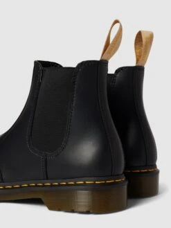 Dr. Martens Chelsea Boots Mit Gummieinsätzen Modell 'VEGAN' - Schwarz 9 Dr. Martens Chelsea Boots Mit Gummieinsätzen Modell 'VEGAN' - Schwarz -Guesi Bekleidung Geschaft acqkkl289kr4gk2k6cr3gjqa8t9kmk249194eh29a553gjhg8t734h1ia934qj9n6t138d2l9p8koi9lah3jip1h6co36d1h6th3ie1k68p3io9lc8q34ob66oojip1k6kp66co