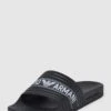Emporio Armani Slides Mit Label-Detail - Schwarz -Guesi Bekleidung Geschaft ad14og9g8osj2d226gsk4d259l242cqf90s4skil9553gk2j8srkadpk6p152j226l9lcc2ga4rkgdq1ap3mccj5cdim2pj364r6ap9kccsmae1i6gq3cp1g69hm4p326hi30oo