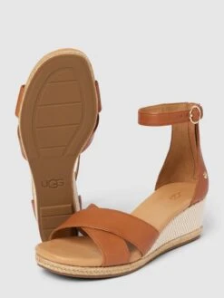 UGG Sandalen Mit Hohem Absatz Modell 'EUGENIA' - Camel -Guesi Bekleidung Geschaft ad542ji19p238ci18d654hij9t2k2j9o6t848gilad54cipgal8l0ihh916kqgq574p3agak9hb42kqc9h3j8e9h74ojed9icco3ic9kc8sm4e33c8s3ccpj6gq32eb6ckqj4o8