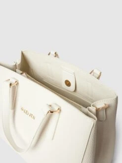 VALENTINO BAGS Handtasche Mit Label-Applikation Modell 'SUPERMAN' - Ecru -Guesi Bekleidung Geschaft ad5kglhk9p6kagqj89a4igqkaor34l9n696j6hpnal7j0k258co5ccpl8h2jaga998o42kai8ta52cib6so68cph60qj4cj368qj6o9k70q3ae9i6hh3cd1h6oo3ae316kp3id8