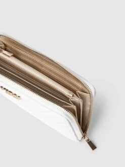 Guess Portemonnaie Mit Label-Details Modell 'KEILLAH' - Weiß -Guesi Bekleidung Geschaft ah14ukie9gpk8hib95aj6hae70pkacqja0pjgcid6l0k2d9m6ksj8jq38h6kiiqha5ajaiqm8os38dqe8h3m8d1icor6co9p75imac9k75h3eohl64r62p9kcos3ipb4c9j6ao8