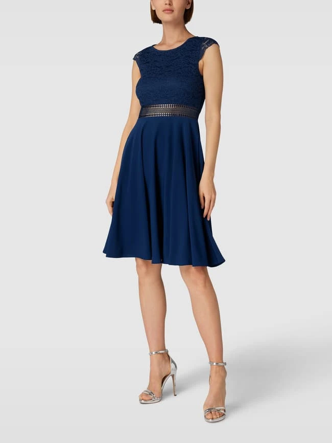 V.M. Cocktailkleid Mit Spitzenbesatz - Blau 3 V.M. Cocktailkleid Mit Spitzenbesatz - Blau
