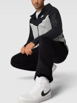 Nike Sweatjacke In Two-Tone-Machart - Silber Meliert -Guesi Bekleidung Geschaft ah43cja7aos56di39944udih6544ijhk8h2l8d9j9p23gk2g911j0ihna9246c24a944gli69l15cia89oo3cd9mckr32dph6lj6cc1kc9imce9g60q30dpjcdh3cp1p6gr3ec8