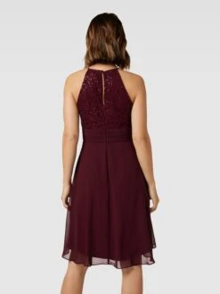 Jake*s Cocktail Cocktailkleid Mit Baumwoll-Anteil - Bordeaux Rot -Guesi Bekleidung Geschaft ah54mdph8p734l2h88q42kqi611k4ii7a97kqd2e9984sdija0rkmhhhacs46e27612kckifa983ggqb70o6cdr46pgm4cr66thm4o9k6kqjiohg64rjio9jckq38pho6dj68d0