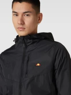 Ellesse Jacke Mit Label-Details Modell 'FRACTION' - Schwarz -Guesi Bekleidung Geschaft akskei2764slaipga4pkeia49tajehi5856l6j2h74sjcha36h846d226d14ega36l4kgha16t2kke9ha13jecb368rjae1hchim4e1kcks36e9p60qm6cj1c8pm4p9nc8q38c8