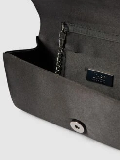 Jake*s Cocktail Handtasche Mit Effektgarn - Schwarz -Guesi Bekleidung Geschaft al3j2i2d94qjeia29d8j0jpoags4kiiaa92kicik8l14adi18h3kuha9650lah1p70oj0gpm696kciaa68o32d356kom8cj3c8rjae9kc4pj2o9nc8qj8p1jc8ojechjc9gj0p0