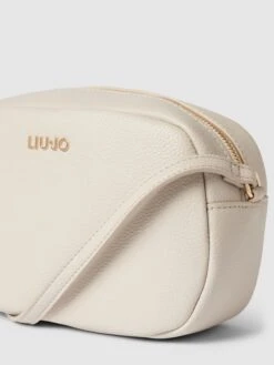 Liu Jo White Umhängetasche Mit Label-Applikation Modell 'Caliwen' - Offwhite -Guesi Bekleidung Geschaft al44iii4ad53iipi91akoiq86t3kchij8953ci1jap44idic6t83ac2hacrkedq36h94uhag8h5l0g9n60o36cr26ss62eb674r62chk6oq34oj260om6opgccpj4oj1chij0p8