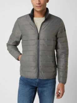Napapijri Steppjacke Mit Stehkragen Modell 'Acalmar' - Anthrazit -Guesi Bekleidung Geschaft al838ca69h636j1h8h83ehi7ahajgd1l90s4mlaiako3ac9p997l6i9o68qjch2a9gs3gihlah2j6dqm9oo3cob471gm4e9l6phjcohk74rj0oj4cks30ohi64rj8db1c5gjgpg