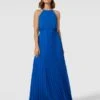 Jake*s Cocktail Abendkleid Mit Plisseefalten - Royalblau Meliert -Guesi Bekleidung Geschaft ap838di39h6j4haf64qjih9o6os46dikadajad1p9cs42h1m8p346l1pakpk2c9ja4p48iil6l14ejqa8co3cp1j64pjedb560qjad9k71hmae1k74p32pb1c5h6cpj66gqjado