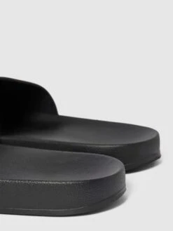 Levi’s® Acc. Slides Mit Label-Print Modell 'JUNE' - Schwarz -Guesi Bekleidung Geschaft apakmlhh6krjehqh8so54kq975542l1n90s48iad9d1jalajah14giad9tb4chaf6t842d299h850jhp9so68oho70rm8d1i6tim2o9k60p6co9j6cqm4cpi65hm2dpp74o3ioo