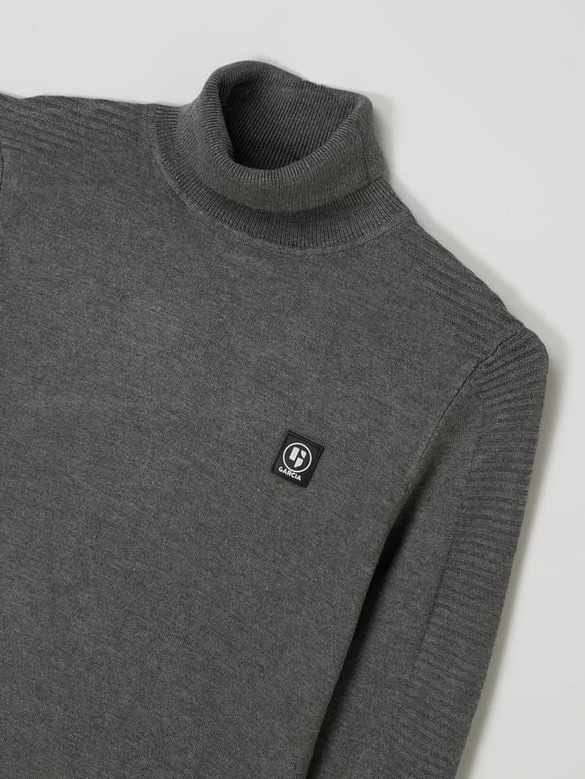 Garcia Rollkragenpullover Mit Logo-Details - Mittelgrau 4 Garcia Rollkragenpullover Mit Logo-Details - Mittelgrau – Bild 2