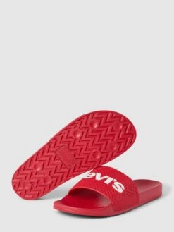 Levi’s® Acc. Slides Mit Label-Print Modell 'JUNE' - Rot -Guesi Bekleidung Geschaft 9l34kj2i8l642iqk6gpkmjhg7554ujabap63edq3a4q3gki28d45ad229kq56hid8l746kq76kql8i2da93jcoj5cop30pj361h62ohkcooj2o9n74q32opi6soj0e1ocgrjgdo